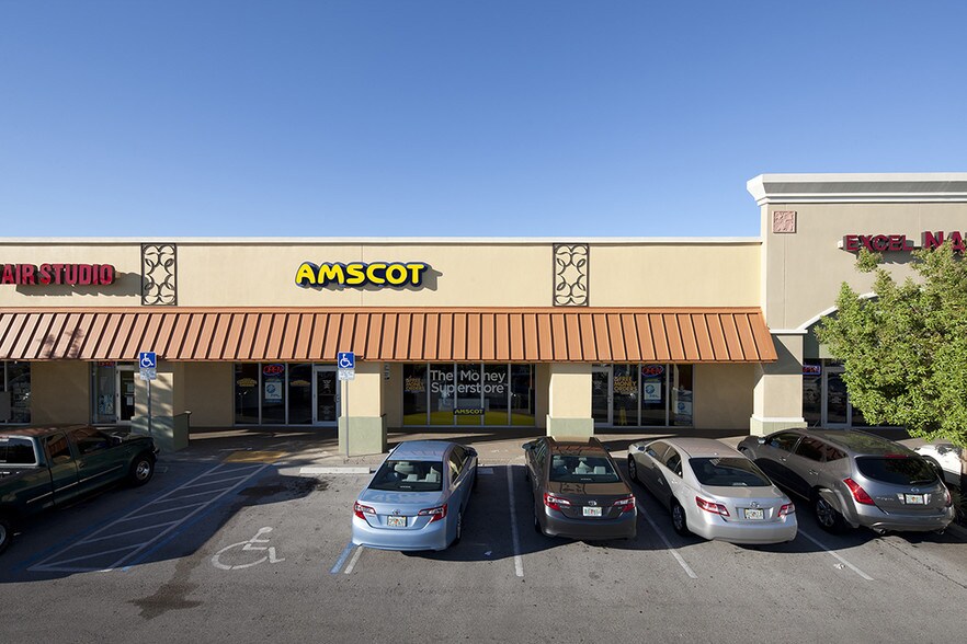 More Photos Of 5521-5573 W Oakland Park Blvd, Lauderhill Unknown For Lease