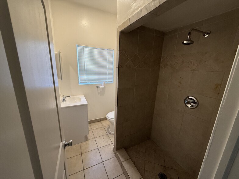 More Photos Of 8930 S Vermont Ave, Los Angeles Daycare Center For Sale