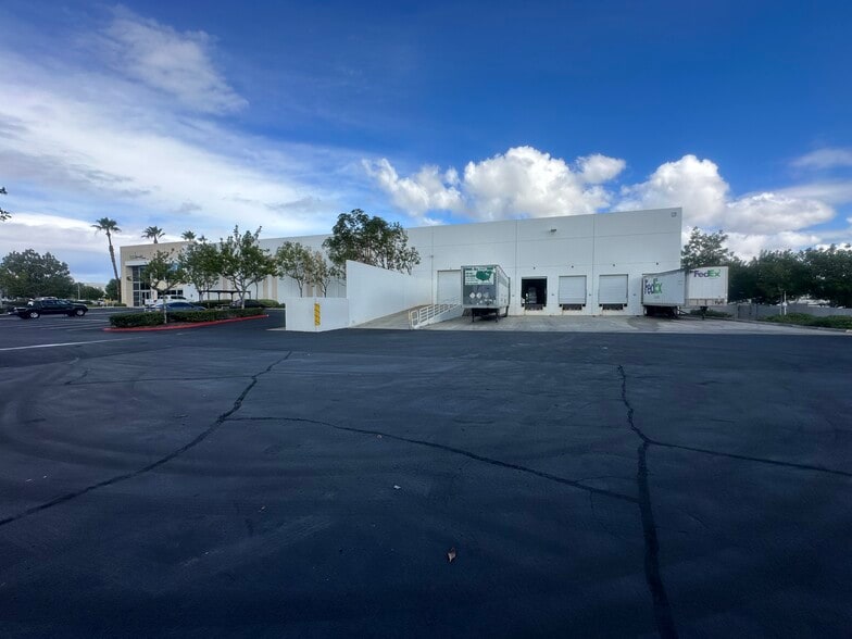 More Photos Of 1522 Bentley Dr, Corona Warehouse For Lease