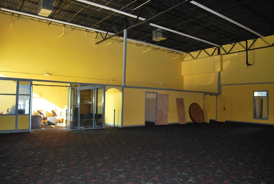 More Photos Of 5055 Austell Rd, Austell Storefront For Lease