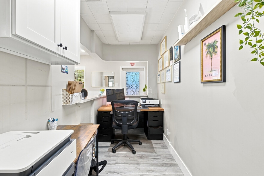 More Photos Of 411 E Palm Ave, Burbank Medical For Lease