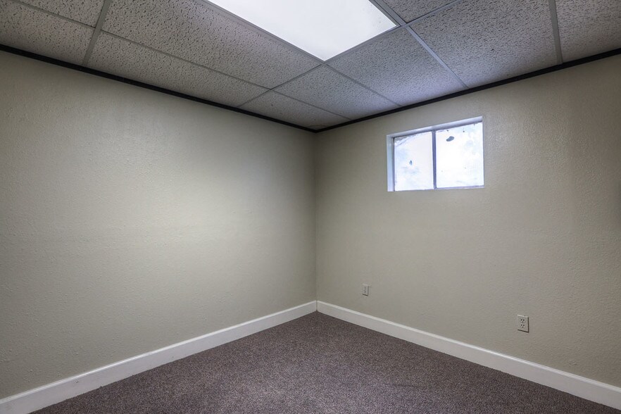 More Photos Of 6907 Almeda Rd, Houston Office For Sale