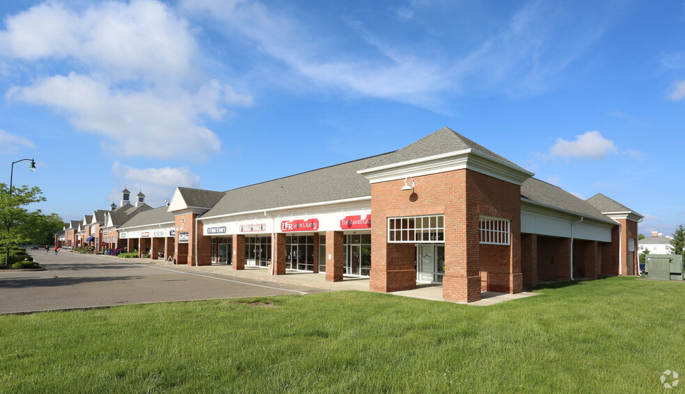 Primary Photo Of 5125-5211 Hampsted Village Center Way, New Albany Storefront Retail Office For Lease