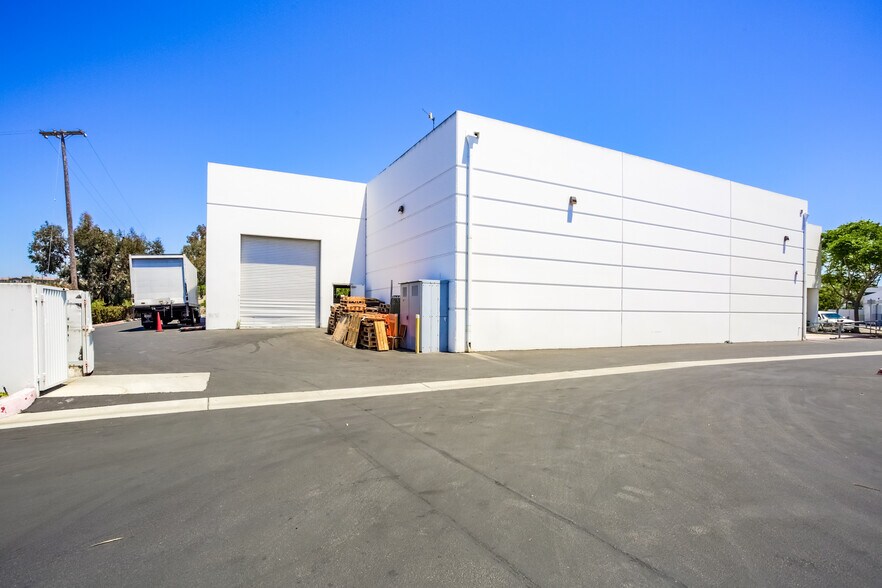 More Photos Of 2555 Jason Ct, Oceanside Manufacturing For Lease