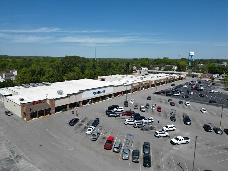 Primary Photo Of 710-744 W Main St, Lexington Unknown For Lease