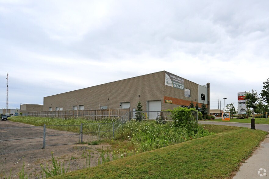 More Photos Of 431 Bayview Dr, Barrie Light Distribution For Lease