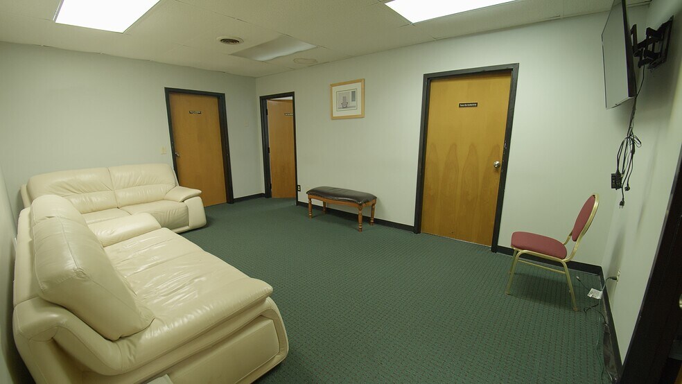 More Photos Of 3299 Northcrest Rd, Atlanta Office For Lease