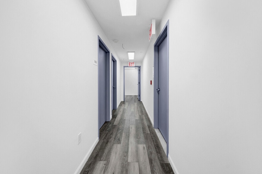 More Photos Of 505 168th 4th Fl St, New York Healthcare For Lease