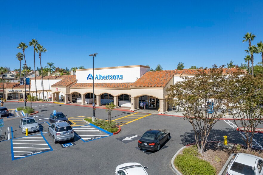 Primary Photo Of 1601-1649 S Melrose Dr, Vista General Retail For Lease