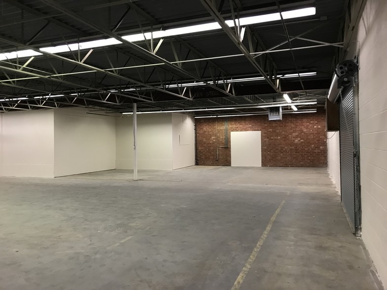 More Photos Of 2236 Southern Ave, Fayetteville Warehouse For Lease