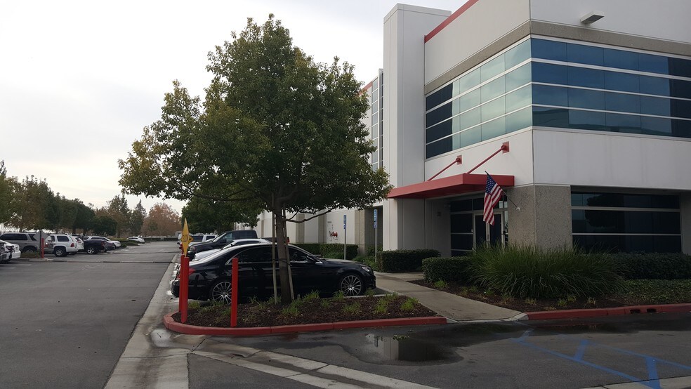More Photos Of 9190 Hyssop Dr, Rancho Cucamonga Warehouse For Lease