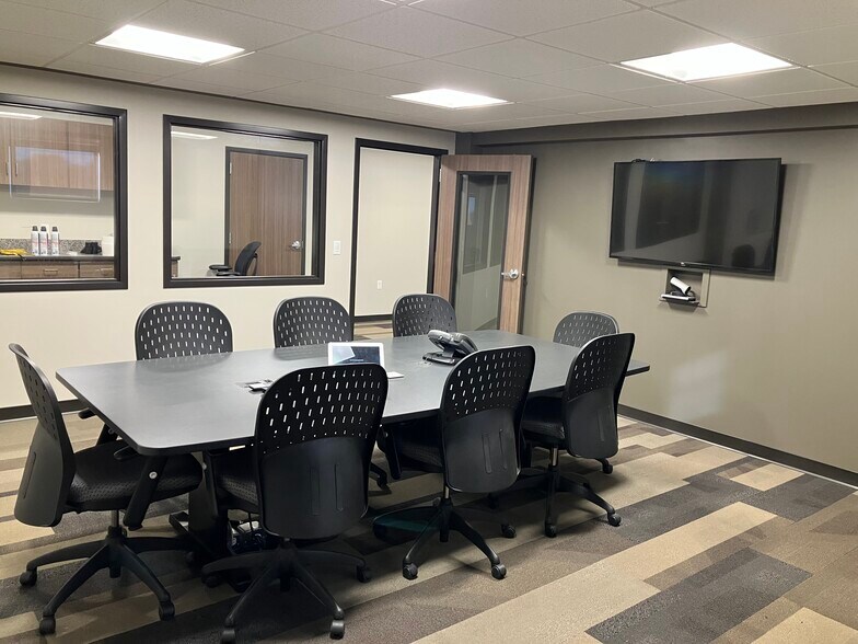 More Photos Of 101 W Coates St, Moberly Office For Lease