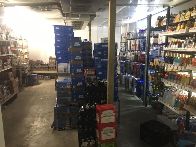 More Photos Of 742 Hwy 146, Dayton Convenience Store For Sale