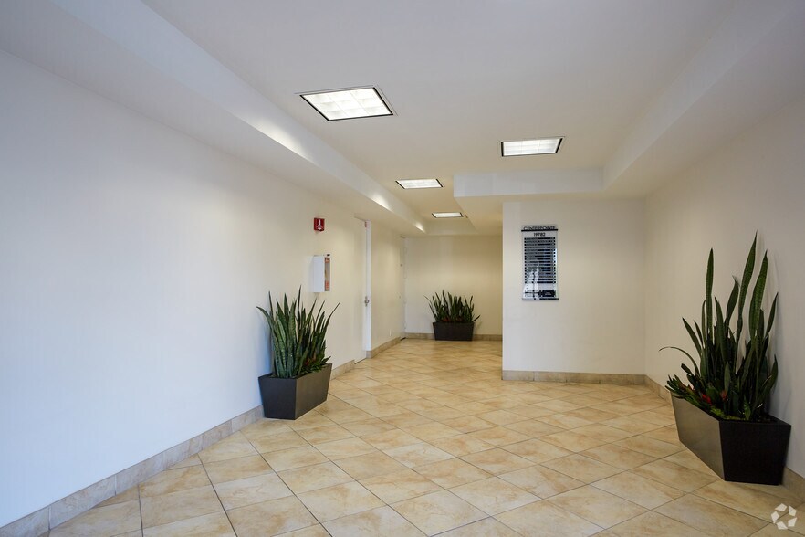 More Photos Of 19782 MacArthur Blvd, Irvine Office For Lease