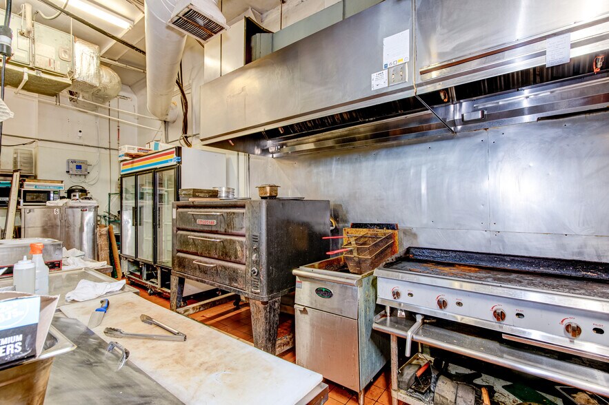 More Photos Of 215 10th St, Augusta Storefront Retail Residential For Sale