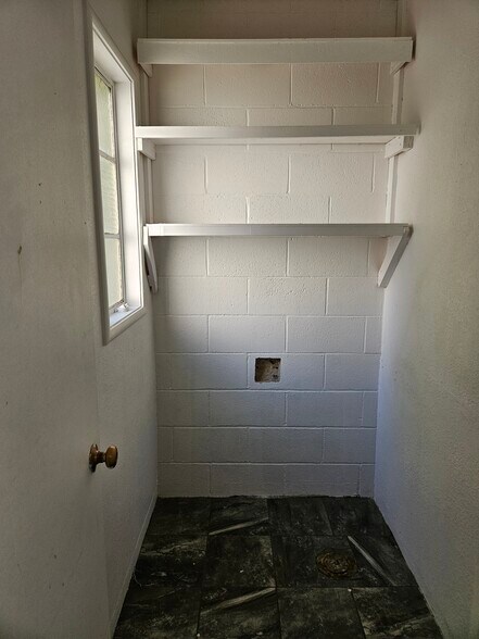 More Photos Of 928 15th St, Modesto Office For Lease