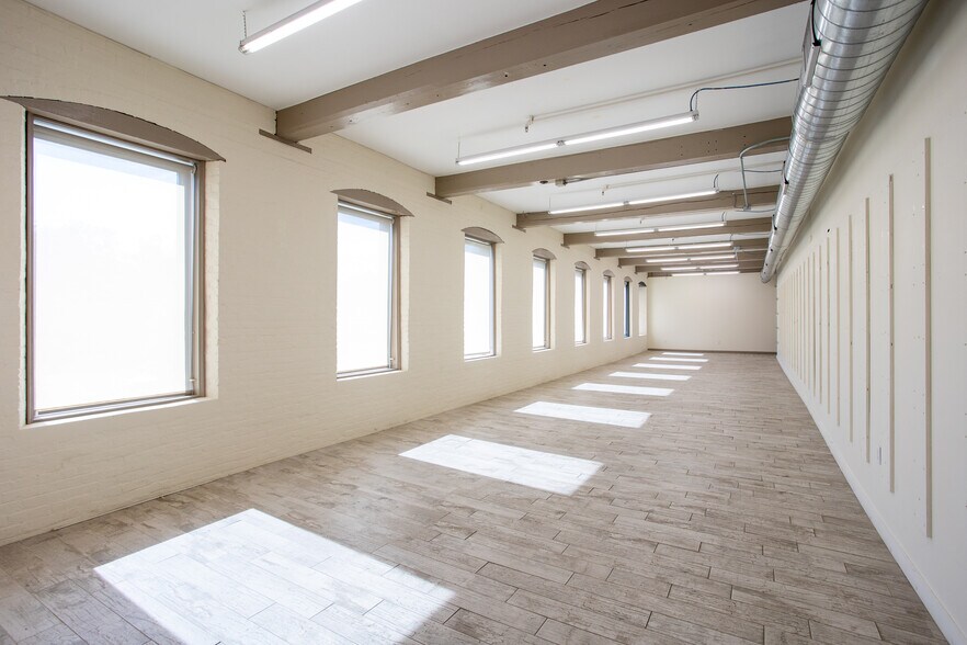 More Photos Of 125 Pecks Rd, Pittsfield Warehouse For Sale