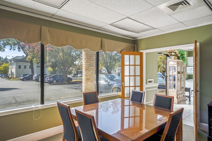 More Photos Of 602 S King St, Leesburg Medical For Lease
