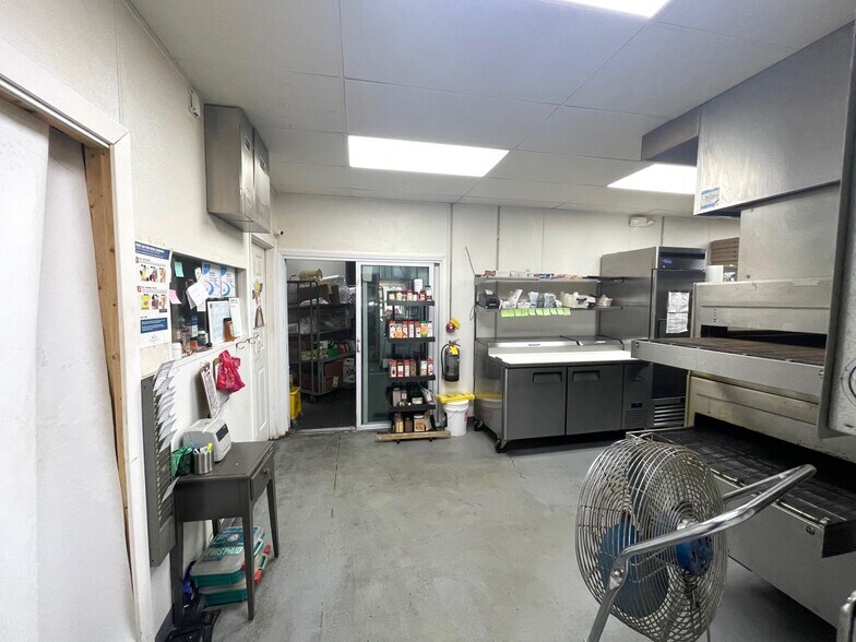 More Photos Of 2521 Waynesburg Dr SE, Canton General Retail For Sale