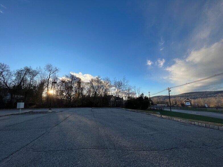 More Photos Of 212 State Rt 94, Vernon Medical For Lease