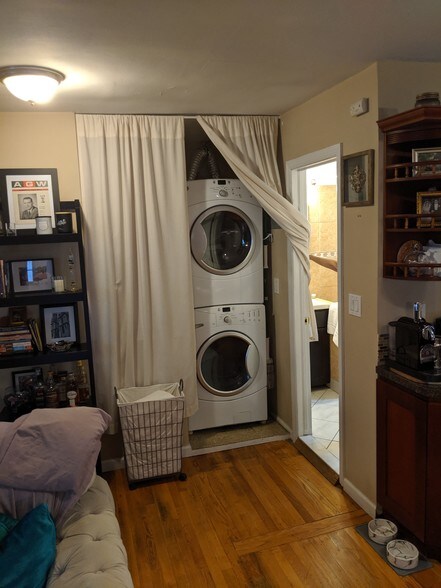 More Photos Of 974-976 E Gun Hill Rd, Bronx Storefront Retail Residential For Sale