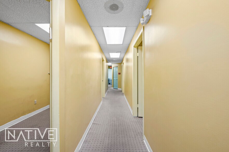 More Photos Of 2920-2940 E Commercial Blvd, Fort Lauderdale Storefront Retail Office For Lease