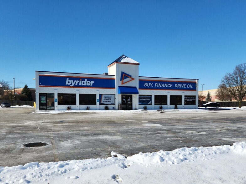 More Photos Of 9797 Colerain Ave, Cincinnati Freestanding For Lease