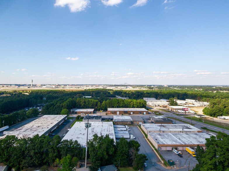 Primary Photo Of 642 Cordell Dr, College Park Unknown For Lease