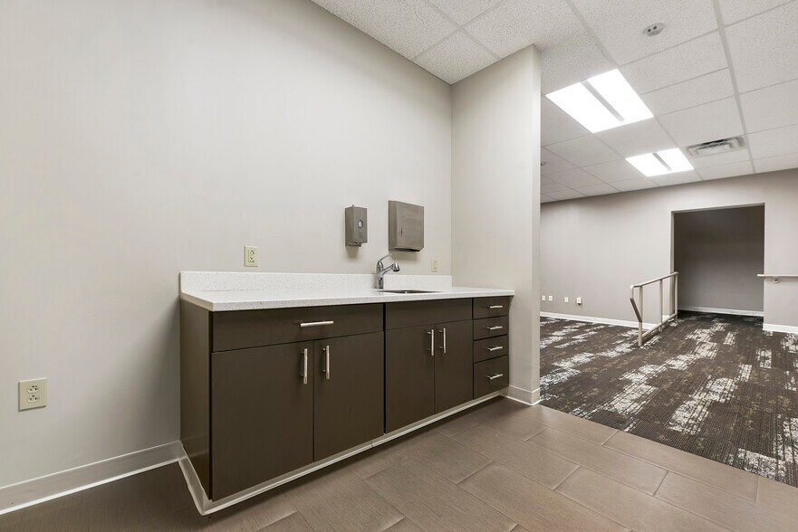 More Photos Of Corner of N Sheridan & Broad Street, Pittsburgh Office For Sale