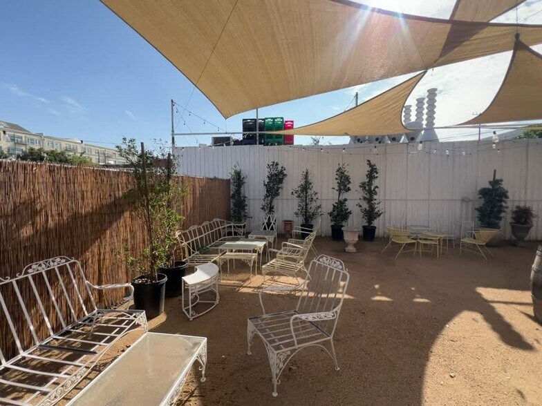 Primary Photo Of 1200 E 5th St, Los Angeles Restaurant For Lease