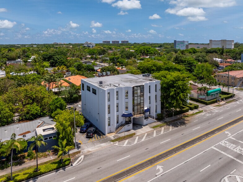 More Photos Of 2525 SW 27th Ave, Miami Medical For Sale