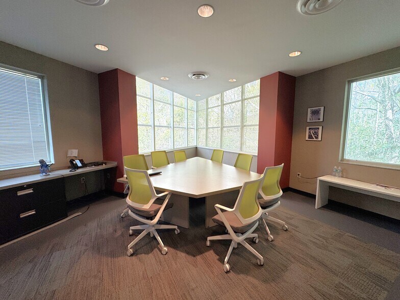 More Photos Of 4141 E Southpoint Dr, Jacksonville Medical For Lease