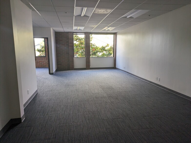 More Photos Of 133 Mission St, Santa Cruz Medical For Lease