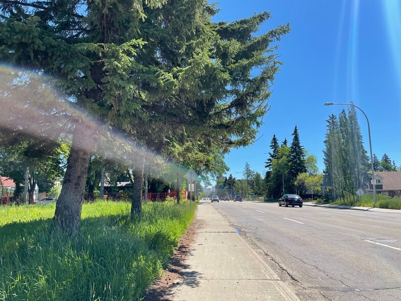 More Photos Of 10504 128 St NW, Edmonton Religious Facility For Sale