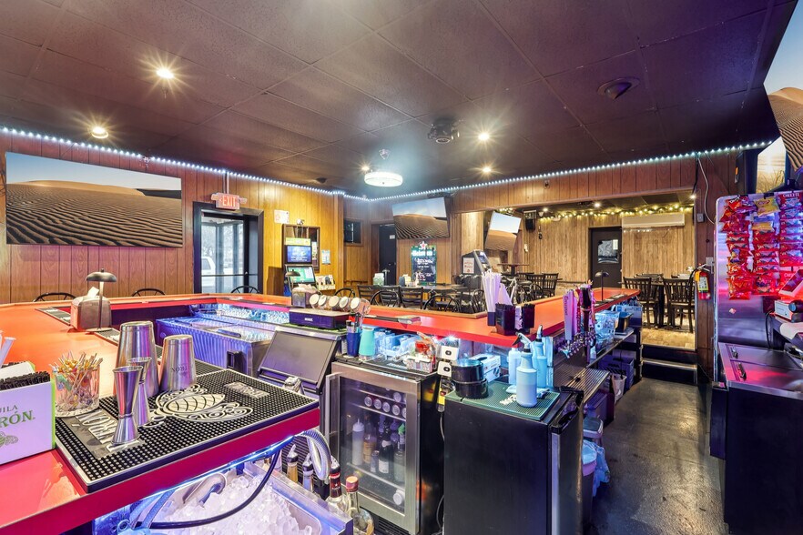 More Photos Of 1600 Hamilton Ave, Hamilton Storefront Retail Residential For Sale