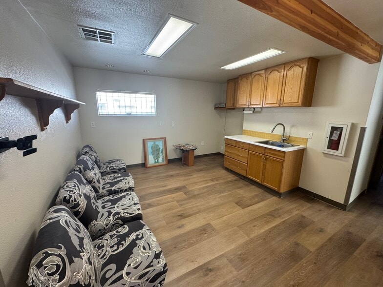 More Photos Of 418 S Maryland Pky, Las Vegas Office For Lease