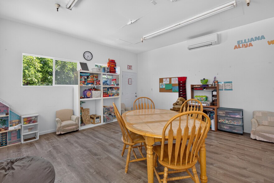 More Photos Of 530 N Cloverdale Blvd, Cloverdale Specialty For Sale