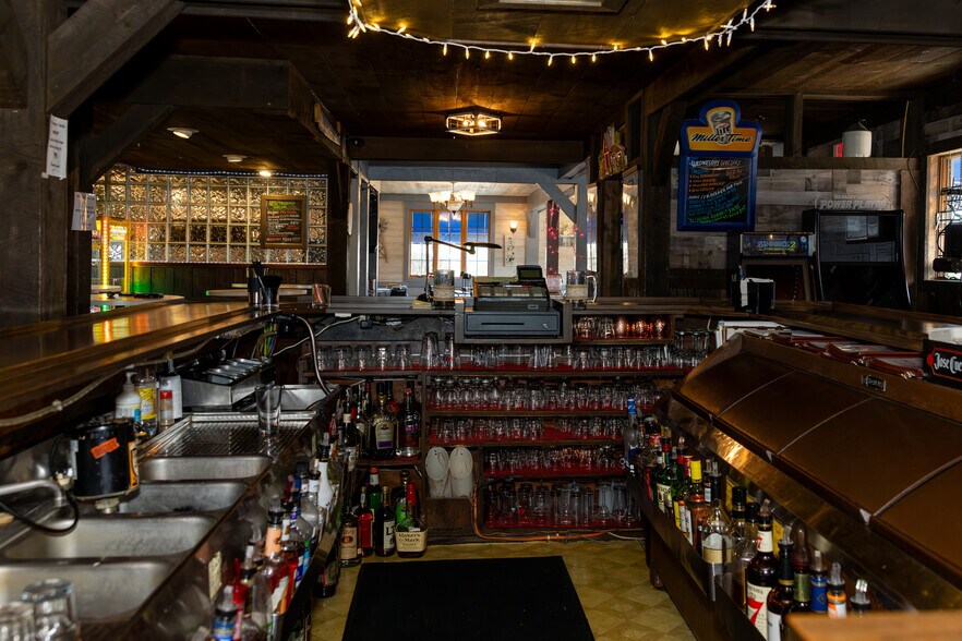 More Photos Of N4175 Alpine Ln, Pound Restaurant For Sale