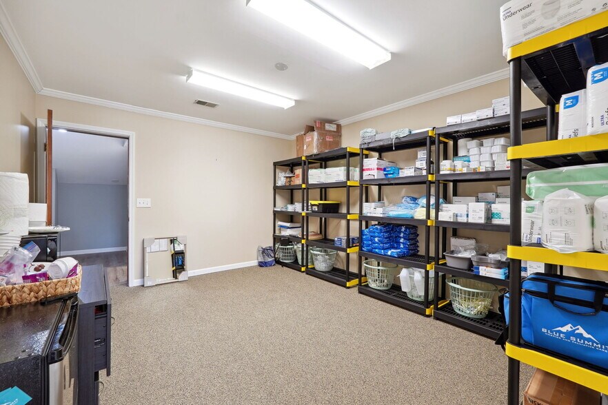 More Photos Of 1137 Alpharetta St, Roswell Office Residential For Lease