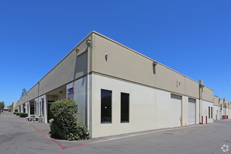 More Photos Of 8909-8911 Complex Dr, San Diego Light Manufacturing For Sale