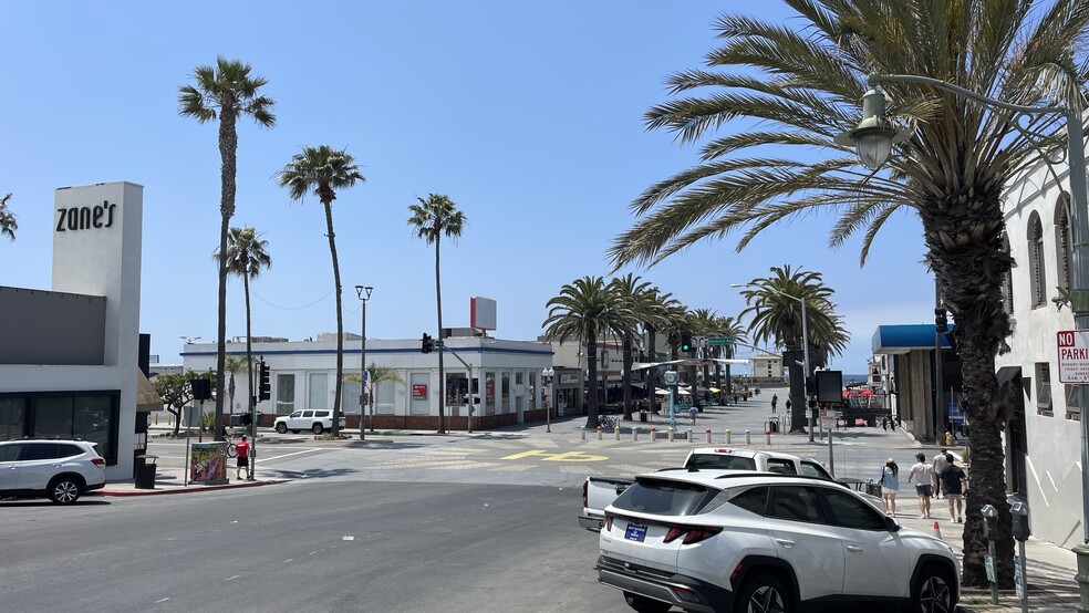 More Photos Of 90 Pier Ave, Hermosa Beach Bank For Lease
