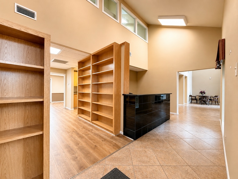 More Photos Of 1501 N Amburn Rd, Texas City Medical For Sale
