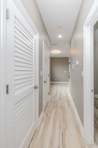 More Photos Of 3401 W Monroe St, Chicago Apartments For Sale