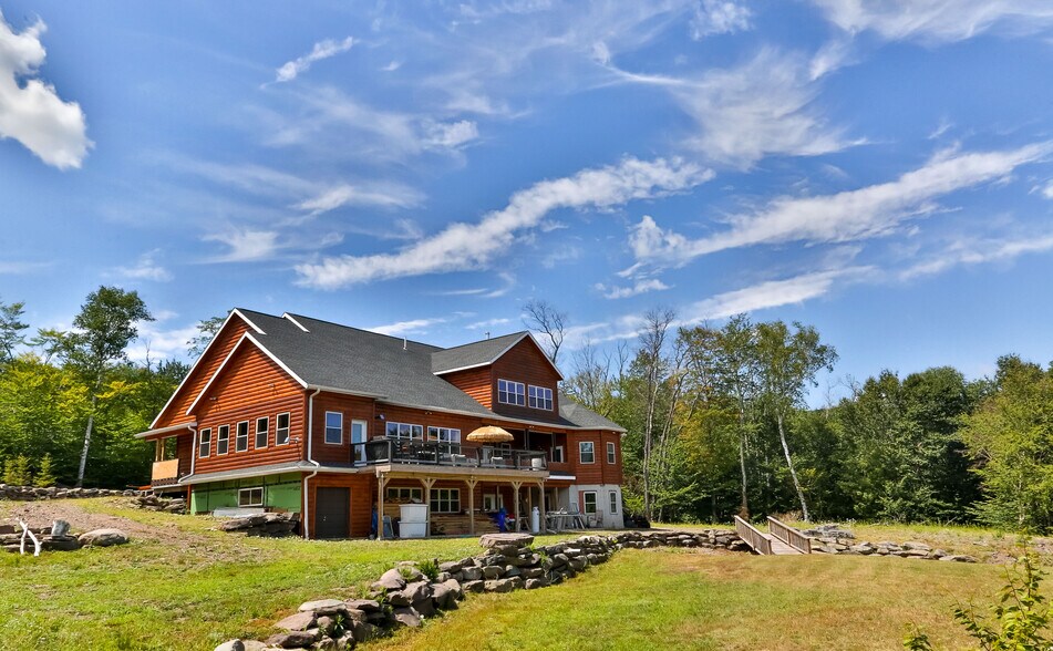 More Photos Of 19 Palsgraf Ct., Elka Park Showroom For Sale