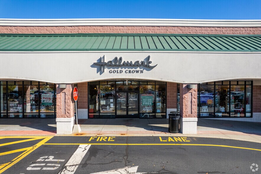 More Photos Of 173 Holly Rd, Gilbertsville General Retail For Lease