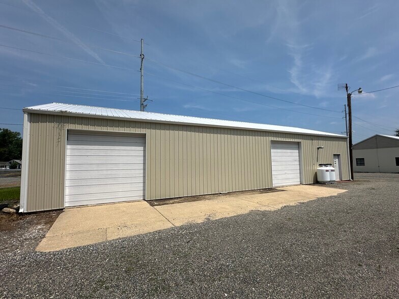 More Photos Of 3109 Ocean Gtwy, Cambridge Freestanding For Sale