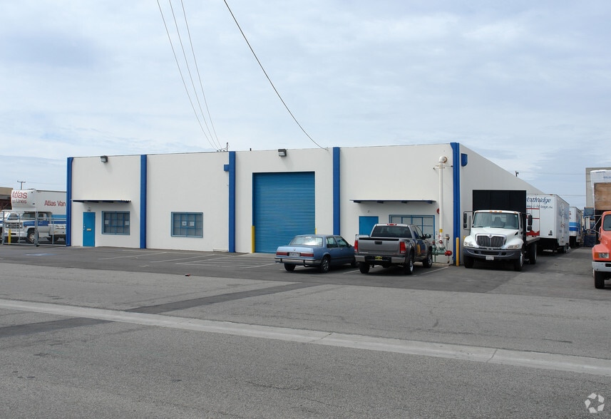 More Photos Of 1161 Mercantile St, Oxnard Self Storage For Sale