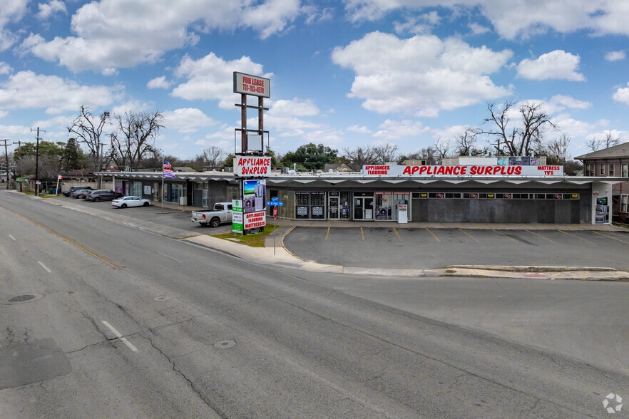 Primary Photo Of 1613 Fredericksburg Rd, San Antonio Freestanding For Lease