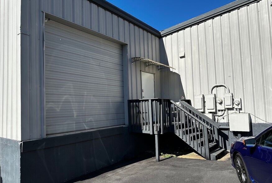 More Photos Of 139 New Hope Rd, Lawrenceville Warehouse For Sale