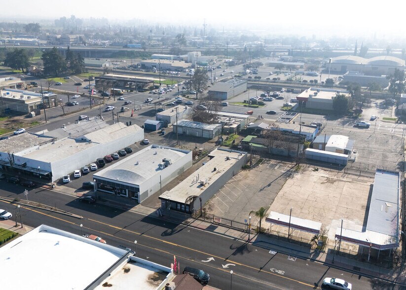 More Photos Of 32-40 W Main St, Merced Storefront For Sale
